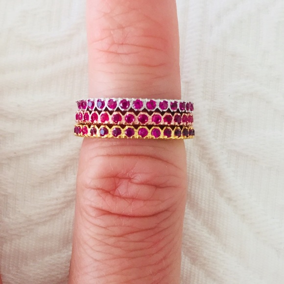 Ruby colored stacking rings - Picture 3 of 3